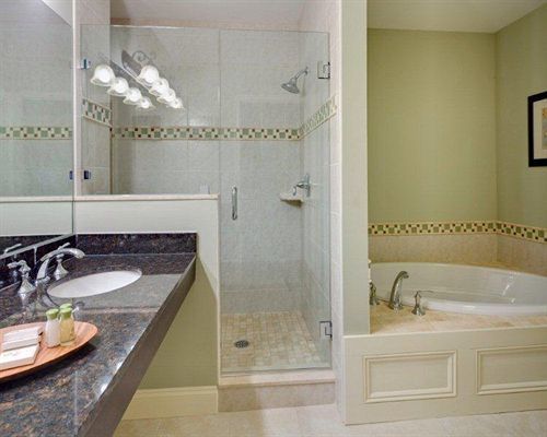 American Hotel ฟรีโฮลด์ ภายนอก รูปภาพ