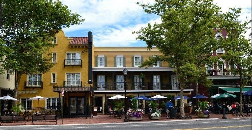 American Hotel ฟรีโฮลด์ ภายนอก รูปภาพ
