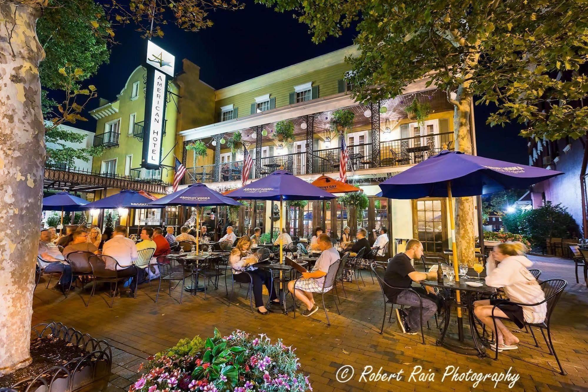 American Hotel ฟรีโฮลด์ ภายนอก รูปภาพ
